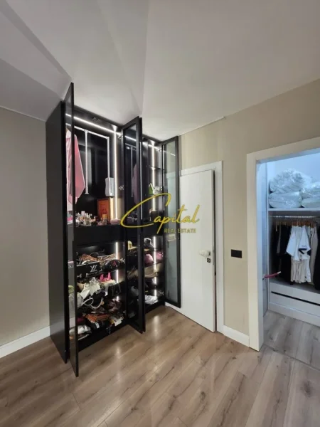 Tirane, shitet apartament 2+1 Kati 1, 113 m² 361.000 € (KOMUNA E PARISIT)