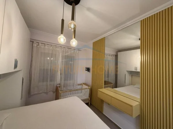 Tirane, jepet me qera apartament 1+1 Kati 7, 60 m² 450 € (ASTIR , Prane Raiffeisen Bank)