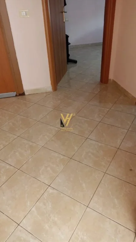 Tirane, jepet me qera apartament 1+1+Ballkon Kati 1, 65 m² 450 € (DON BOSKO)