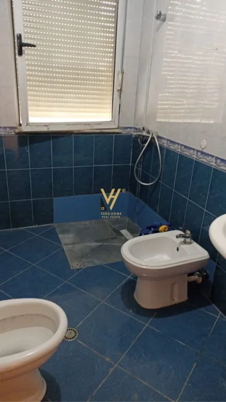 Tirane, jepet me qera apartament 1+1+Ballkon Kati 1, 65 m² 450 € (DON BOSKO)