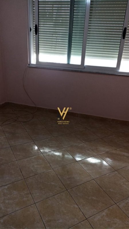 Tirane, jepet me qera apartament 1+1+Ballkon Kati 1, 65 m² 450 € (DON BOSKO)