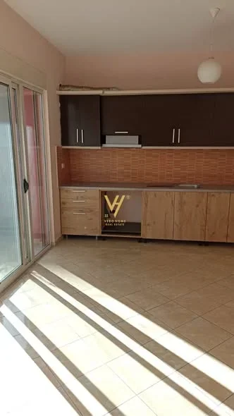 Tirane, jepet me qera apartament 1+1+Ballkon Kati 1, 65 m² 450 € (DON BOSKO)