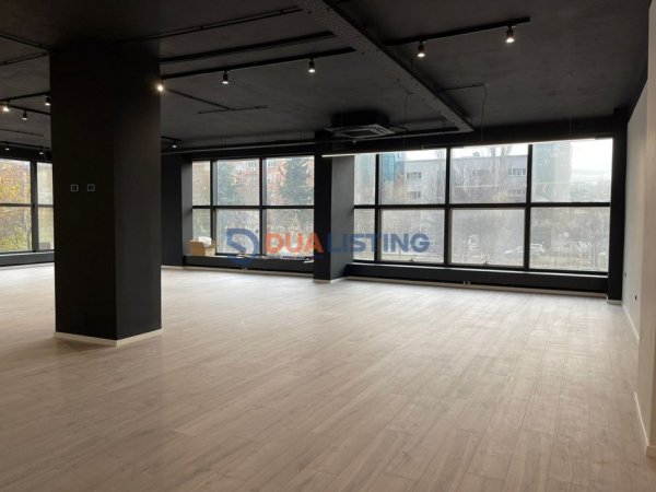 Tirane, shitet ambjent biznesi , 221 m² (Bulevardi Zhan Dark)