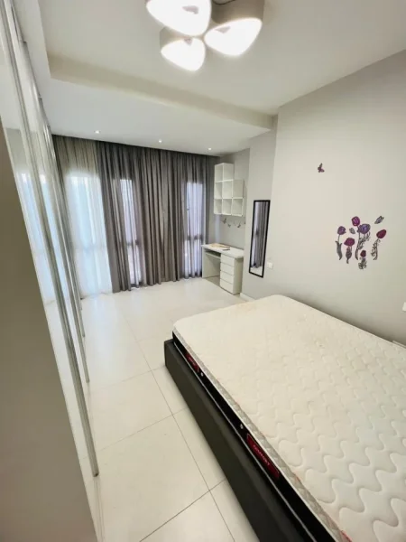 Tirane, jepet me qera apartament 1+1 Kati 4, 67 m² 750 € (Kika 2)