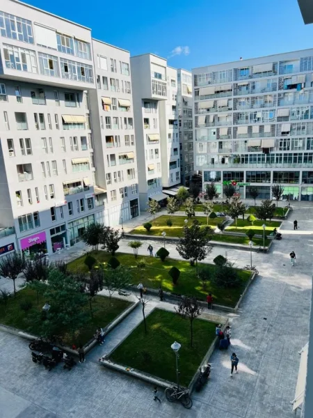Tirane, jepet me qera apartament 1+1 Kati 4, 67 m² 750 € (Kika 2)