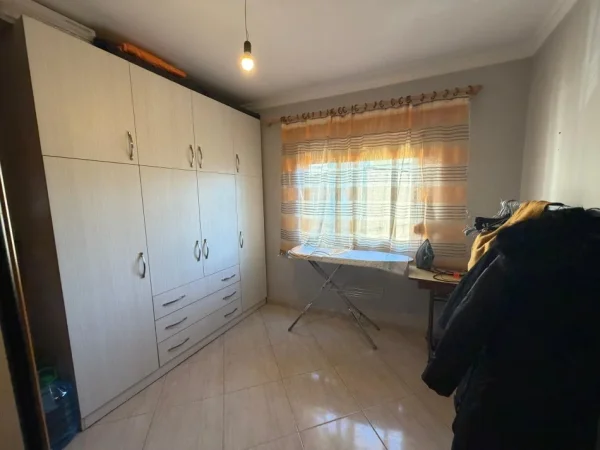 Tirane, shitet apartament 2+1+Ballkon Kati 5, 59 m² 100.000 € (Rruga Irfan Tomini)