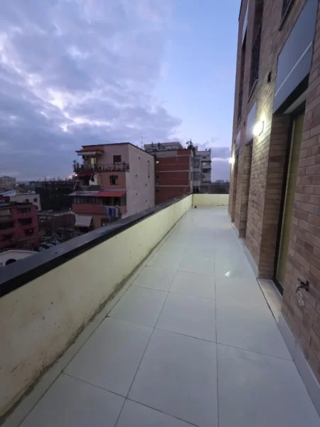 Tirane, shitet apartament 2+1+Ballkon Kati 4, 120 m² 354.000 € (Rruga Siri Kodra)