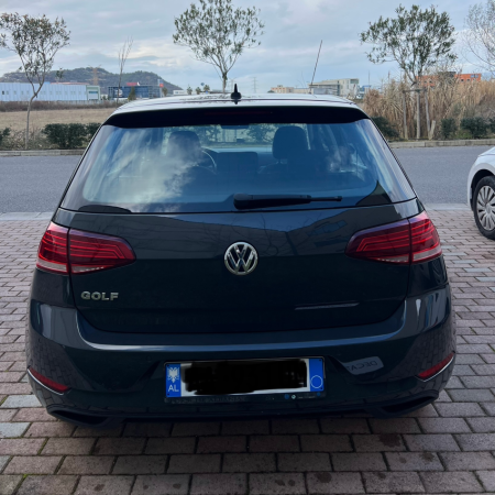 Tirane, shitet makine Okazion: Golf 7 Shitet Nafte, gri e erret manuale Klima 8.600 €