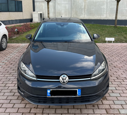 Tirane, shitet makine Okazion: Golf 7 Shitet Nafte, gri e erret manuale Klima 8.600 €