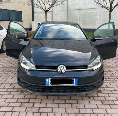 Tirane, shitet makine Okazion: Golf 7 Shitet Nafte, gri e erret manuale Klima 8.600 €
