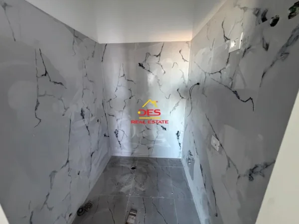 Vlore, shitet apartament 1+1+Ballkon Kati 1, 70 m² (Orikum)