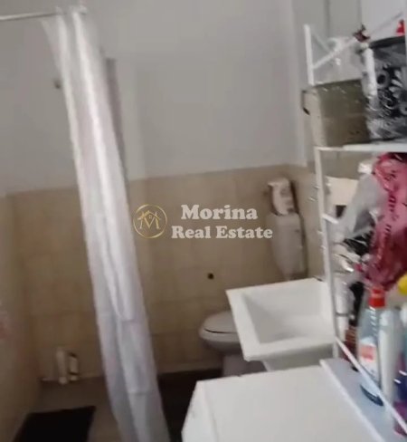 Tirane, jepet me qera shtepi 1+1 Kati 1, 60 m² 300 € (Ish Tregu Elektrik)