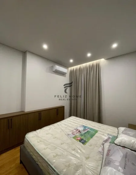 Tirane, jepet me qera apartament 1+1 Kati 4, 76 m² 700 € (VASIL SHANTO)