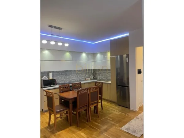 Tirane, jepet me qera 2+1+Ballkon+Post parkimi , 110 m² 1.000 € (Kopshti Botanik)