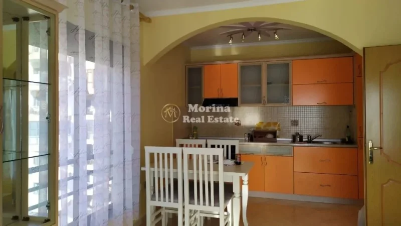 Tirane, jepet me qera apartament 1+1 Kati 7, 56 m² 450 € (Selvia)