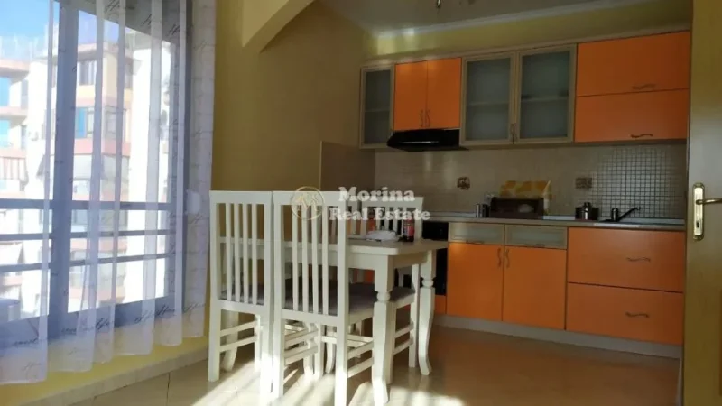 Tirane, jepet me qera apartament 1+1 Kati 7, 56 m² 450 € (Selvia)