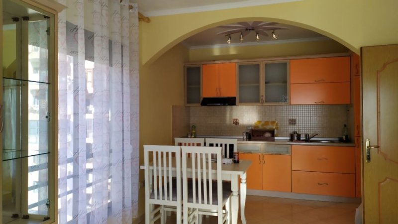 Tirane, jepet me qera apartament 1+1 Kati 7, 65 m² 45.000 leke