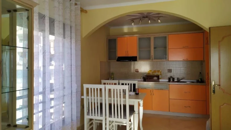 Tirane, jepet me qera apartament 1+1 Kati 7, 65 m² 45.000 leke