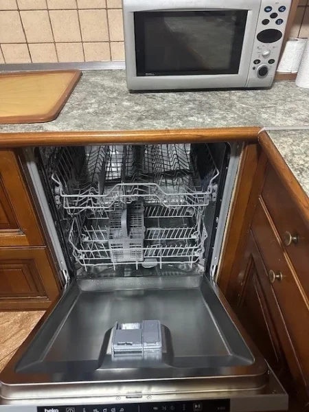 Tirane, jap me qera apartament 2+1+Ballkon Kati 2, 81 m² 650 € 