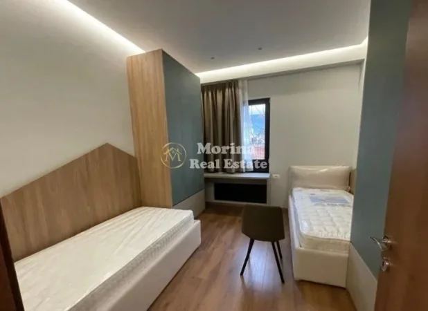 Tirane, jepet me qera apartament 2+1 Kati 9, 111 m² 850 € (Farmacia 10)