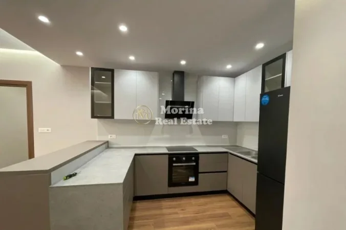 Tirane, jepet me qera apartament 2+1 Kati 9, 111 m² 850 € (Farmacia 10)