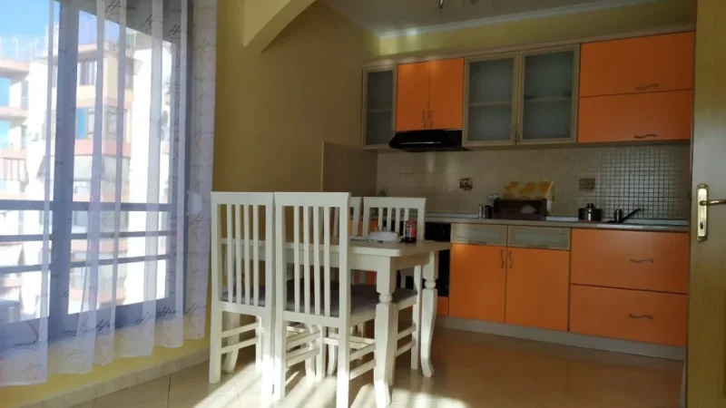 Tirane, jepet me qera apartament 1+1 Kati 7, 65 m² 450 mije leke