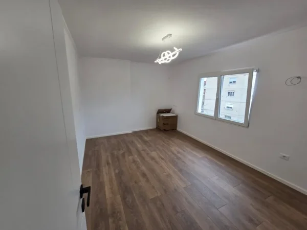Tirane, shitet apartament 1+1 Kati 4, 35 m² (Ali Dem, afer Credins Bank)