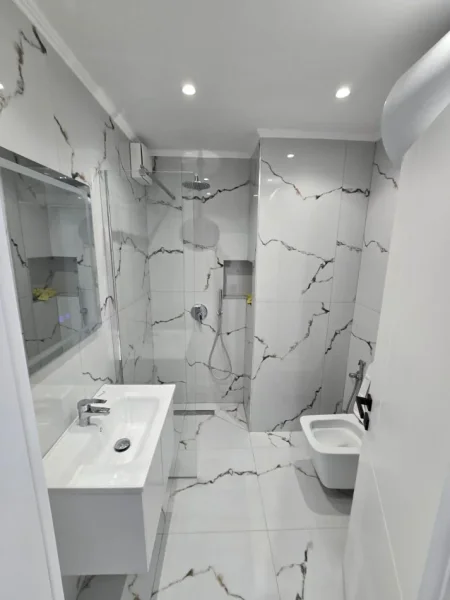 Tirane, shitet apartament 1+1 Kati 4, 35 m² (Ali Dem, afer Credins Bank)