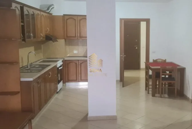 Tirane, jepet me qera apartament 2+1+Ballkon Kati 8, 130 m² 500 € (Zogu i Zi)