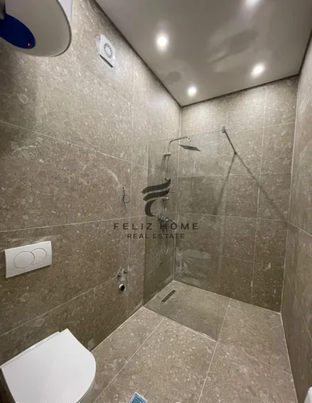 Tirane, jepet me qera apartament 2+1+Ballkon Kati 7, 107 m² 1.200 € (VASIL SHANTO)