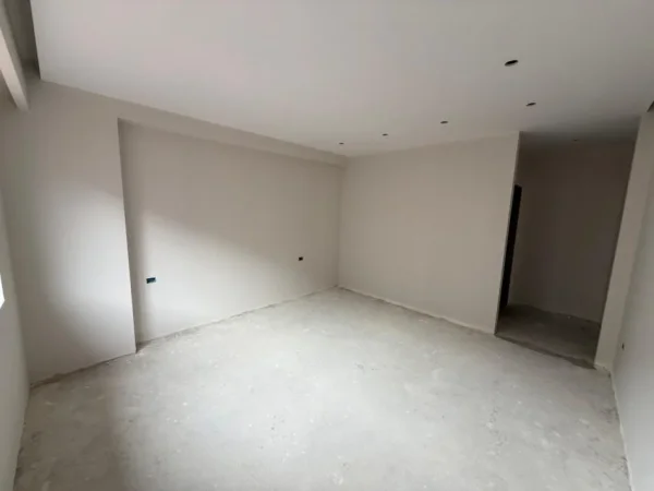 Tirane, shitet apartament 3+1 Kati 7, 152 m²