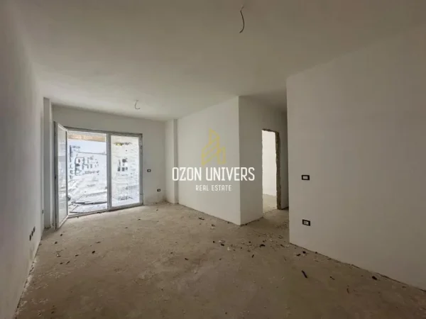 Tirane, shitet apartament 2+1+Ballkon Kati 0, 91 m² 127.187 € (univers city)