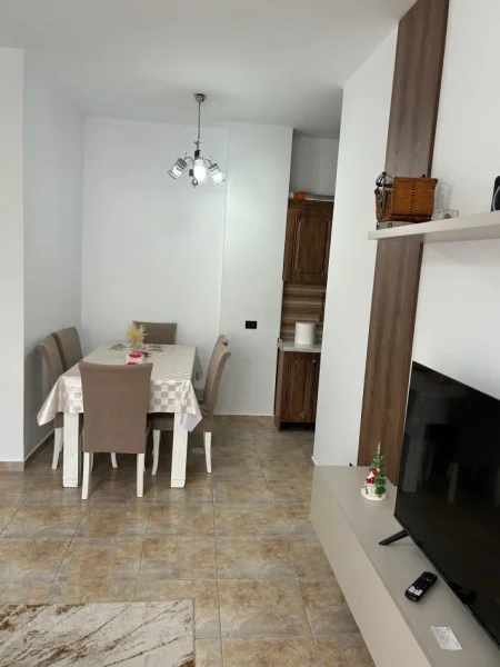 Tirane, jepet me qera apartament 2+1 Kati 5, 100 m² 800 € (Pazari i Ri)