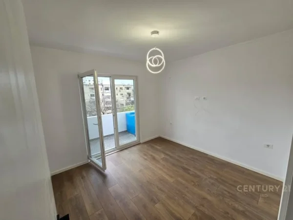 Tirane, shitet apartament 1+1 Kati 4, 52 m² 113.000 € (Tregu Elektrik)