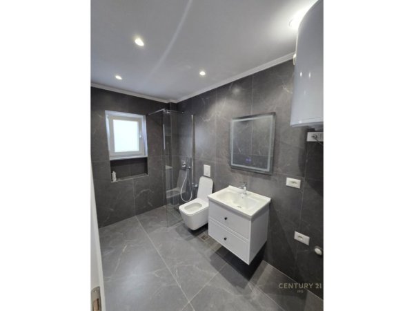 Tirane, shitet apartament 1+1 Kati 4, 52 m² 113.000 € (Tregu Elektrik)