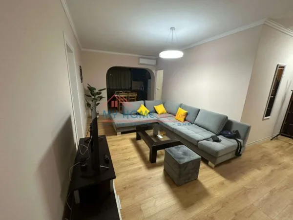 Tirane, jepet me qera apartament 2+1+Ballkon Kati 2, 81 m² 650 € (Rruga Artan Lenja)