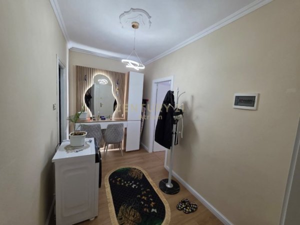 Tirane, shitet apartament 1+1 Kati 3, 54 m² 110.000 € (ZONEN E PORCELANIT (MBRAPA U.E.T))