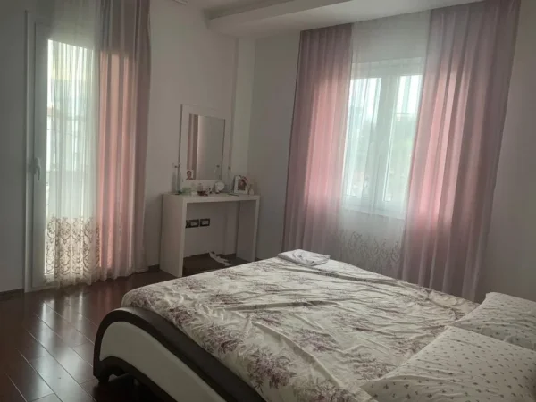 Tirane, shitet Vile 3 Katshe Kati 3, 2.200.000 € (Farke)