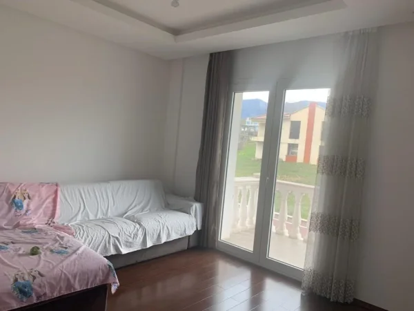 Tirane, shitet Vile 3 Katshe Kati 3, 2.200.000 € (Farke)