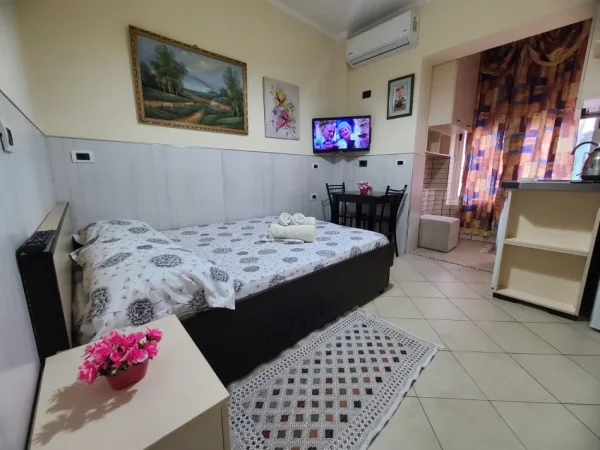 Tirane, jepet me qera apartament 1+1 Kati 2, 34 m² 340 € (bulevardi ri)