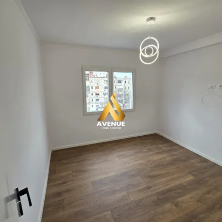 Tirane, shitet apartament 1+1+Ballkon Kati 4, 40 m² 88.000 € (ali dem)