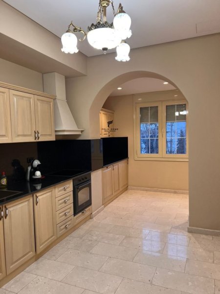 Tirane, jepet me qera apartament 1+1 Kati 5, 80 m² 800 € (BLLOKU)