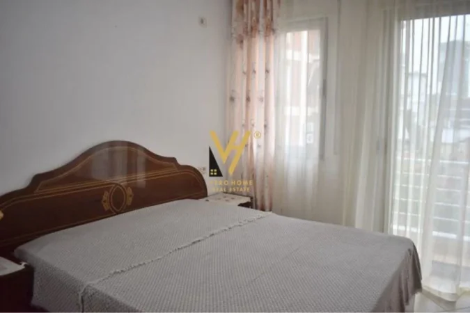 Tirane, jepet me qera apartament 2+1+Ballkon Kati 4, 90 m² 650 € (MINE PEZA)