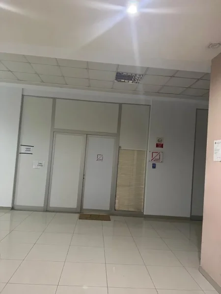 Tirane, shitet ambjent biznesi Kati 2, 108 m² 270.000 € (KOMUNA E PARISIT)