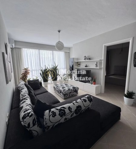 Tirane, jepet me qera apartament 1+1+Ballkon Kati 2, 60 m² 650 € (21 Dhjetori)