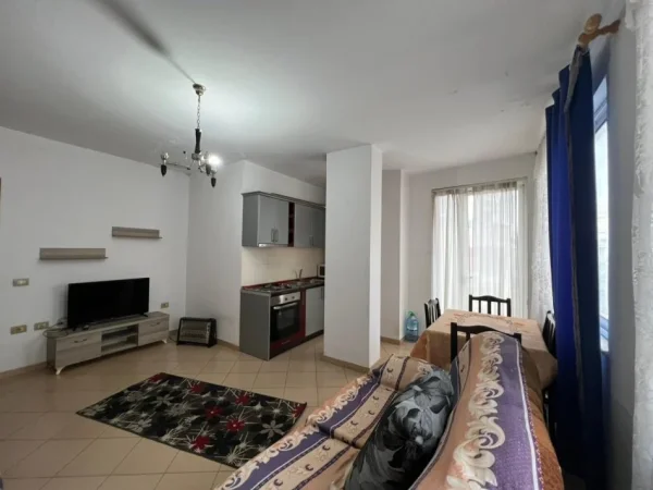Tirane, jepet me qera apartament 1+1+Ballkon Kati 6, 60 m² 350 € (Misto Mame)