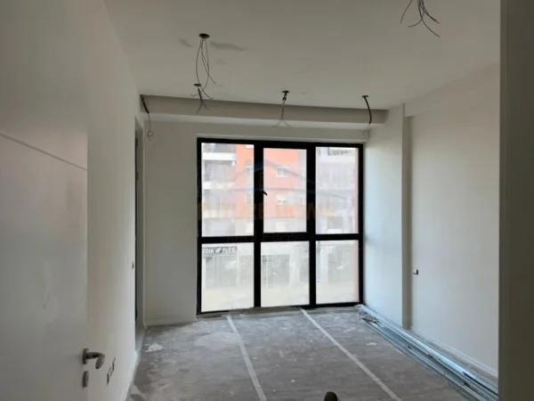 Tirane, jepet me qera apartament 1+1 Kati 2, 64 m² 450 € (URBAN GATE)