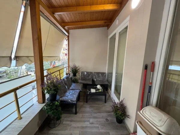 Tirane, jepet me qera apartament 1+1 , 74 m² 1.000.000 € 