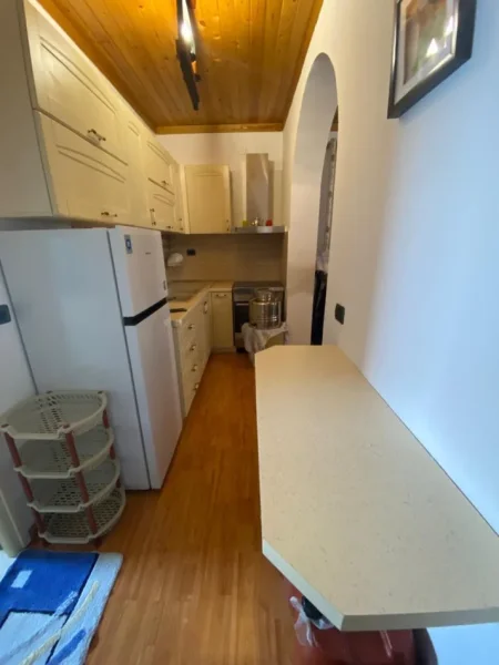 Tirane, jepet me qera apartament+verande | Penthouse 1+1+Aneks+Ballkon Kati 3, 120 m² 400 € (Rruga Muhamed Deliu)