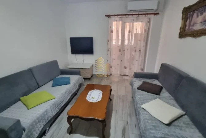 Tirane, jepet me qera apartament 1+1+Ballkon Kati 5, 70 m² 550 € (Don Bosko)